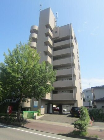 ヴィラ森林公園の物件外観写真